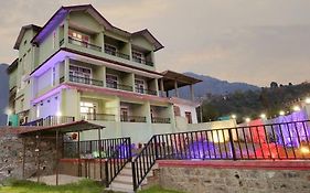 Treebo Spring Birds - 3Kms From Bhimtal Lake